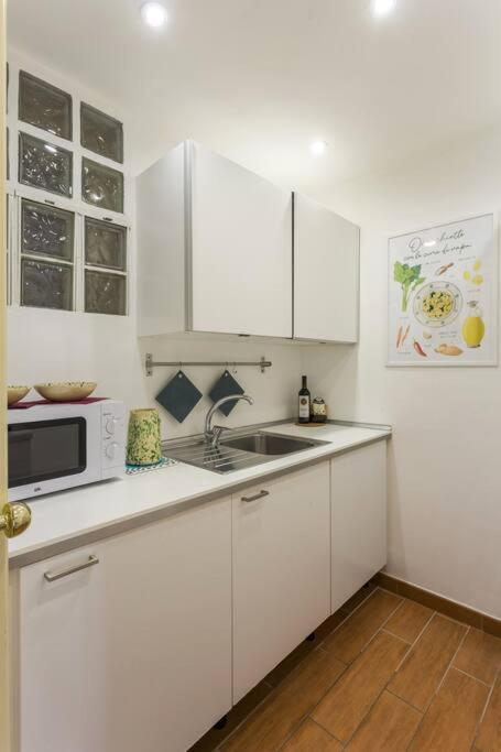 Dimora Donna Vittoria Apartment Bari Exterior photo
